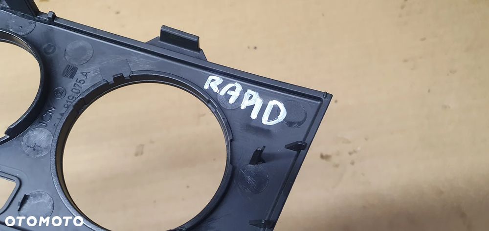 Ramka konsoli dekor panelu nawiewu Skoda Rapid 5JA819075A - 6