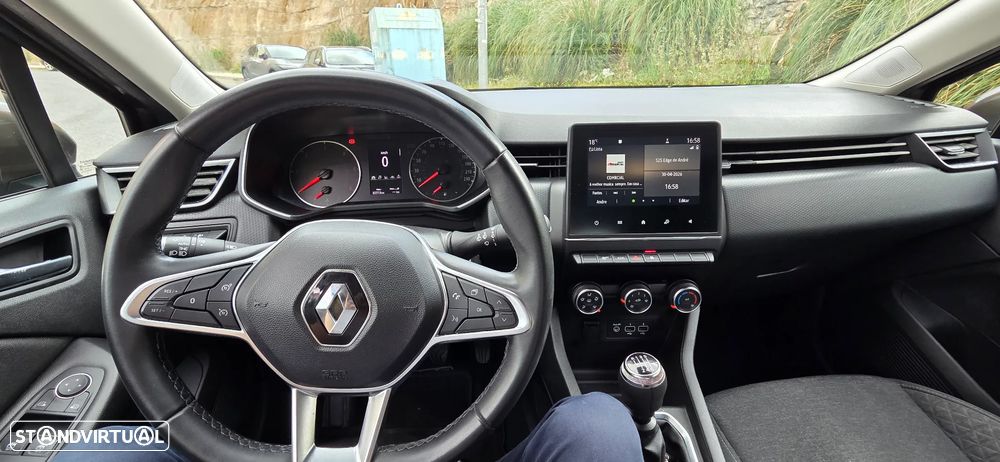 Renault Clio - 11