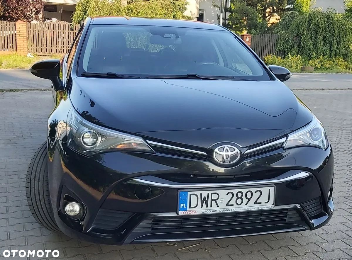 Toyota Avensis 1.8 Premium - 1
