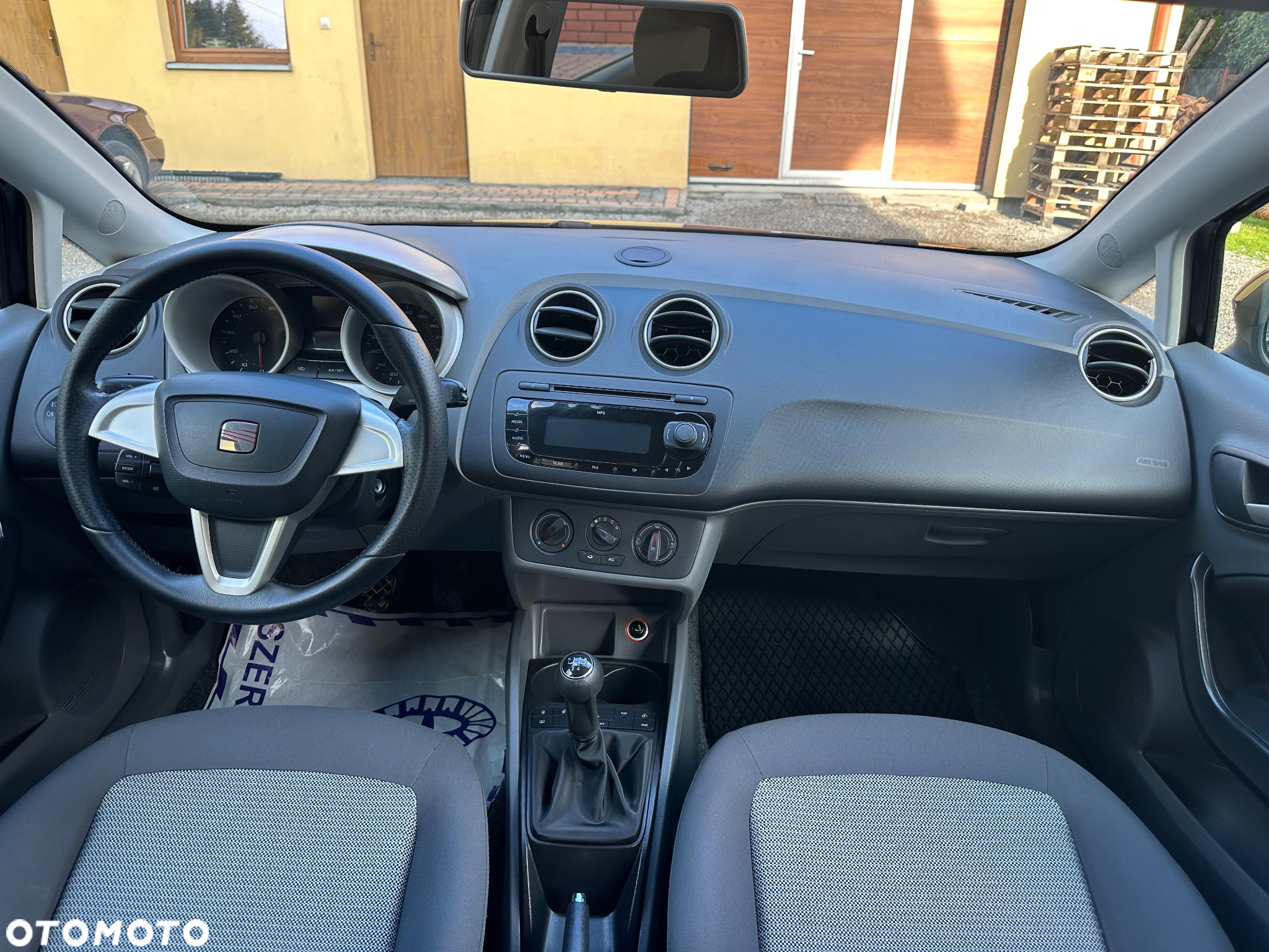 Seat Ibiza 1.4 16V Comfort Edition - 28
