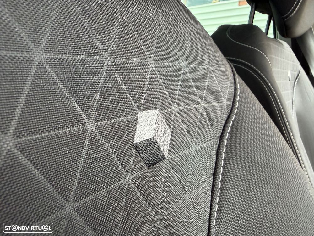 Renault Clio 0.9 TCe Limited Edition - 24