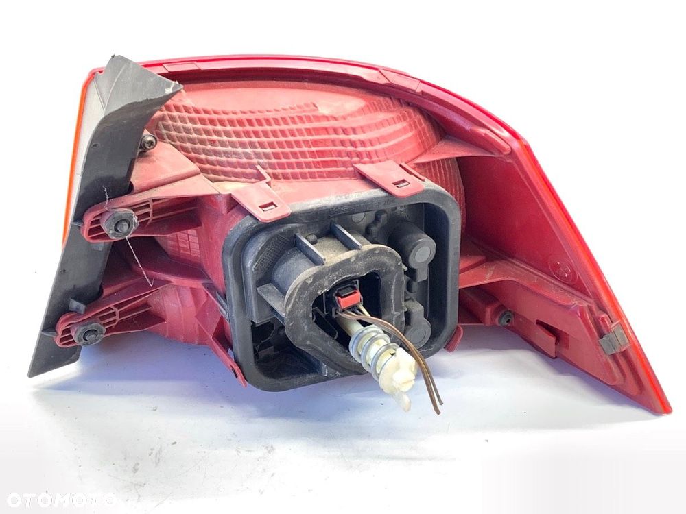 LAMPA LEWY TYŁ  VW PASSAT B7 (362) 2010 - 2015 2.0 TDI 103 kW [140 KM] olej napędowy 2010 - 2014 - 2