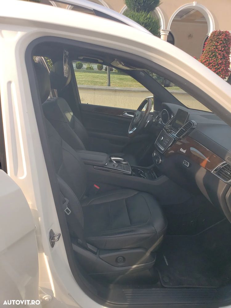 Mercedes-Benz GLS - 18
