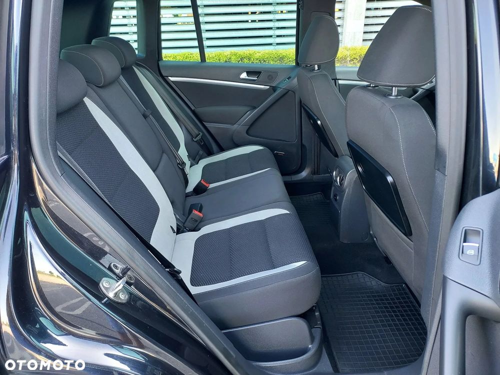 Volkswagen Tiguan 2.0 TDI 4Mot R-Style DSG - 25