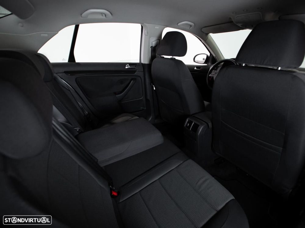 VW Jetta - 10