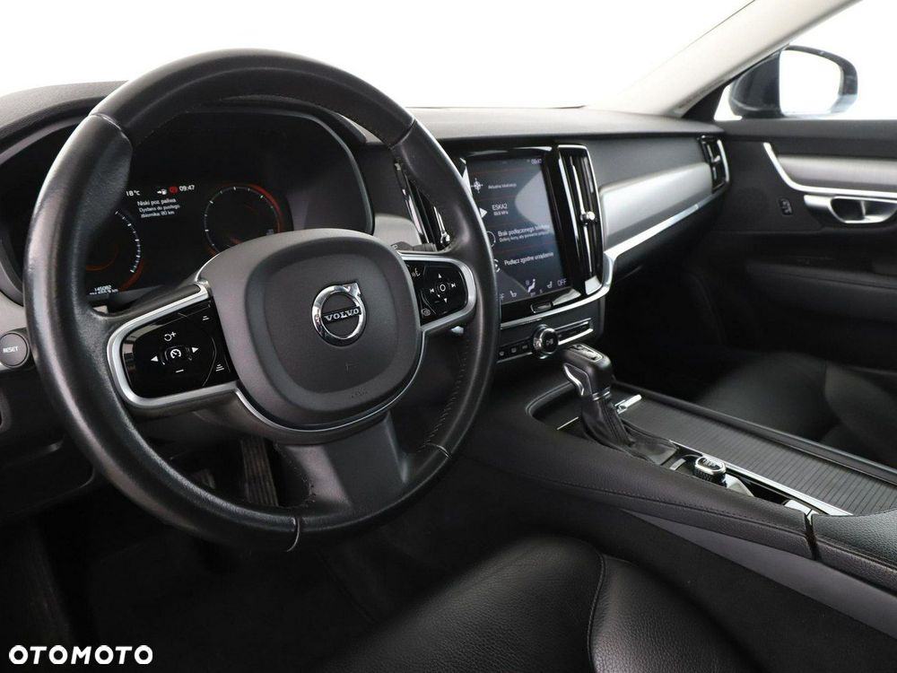 Volvo V90 D3 Momentum - 14