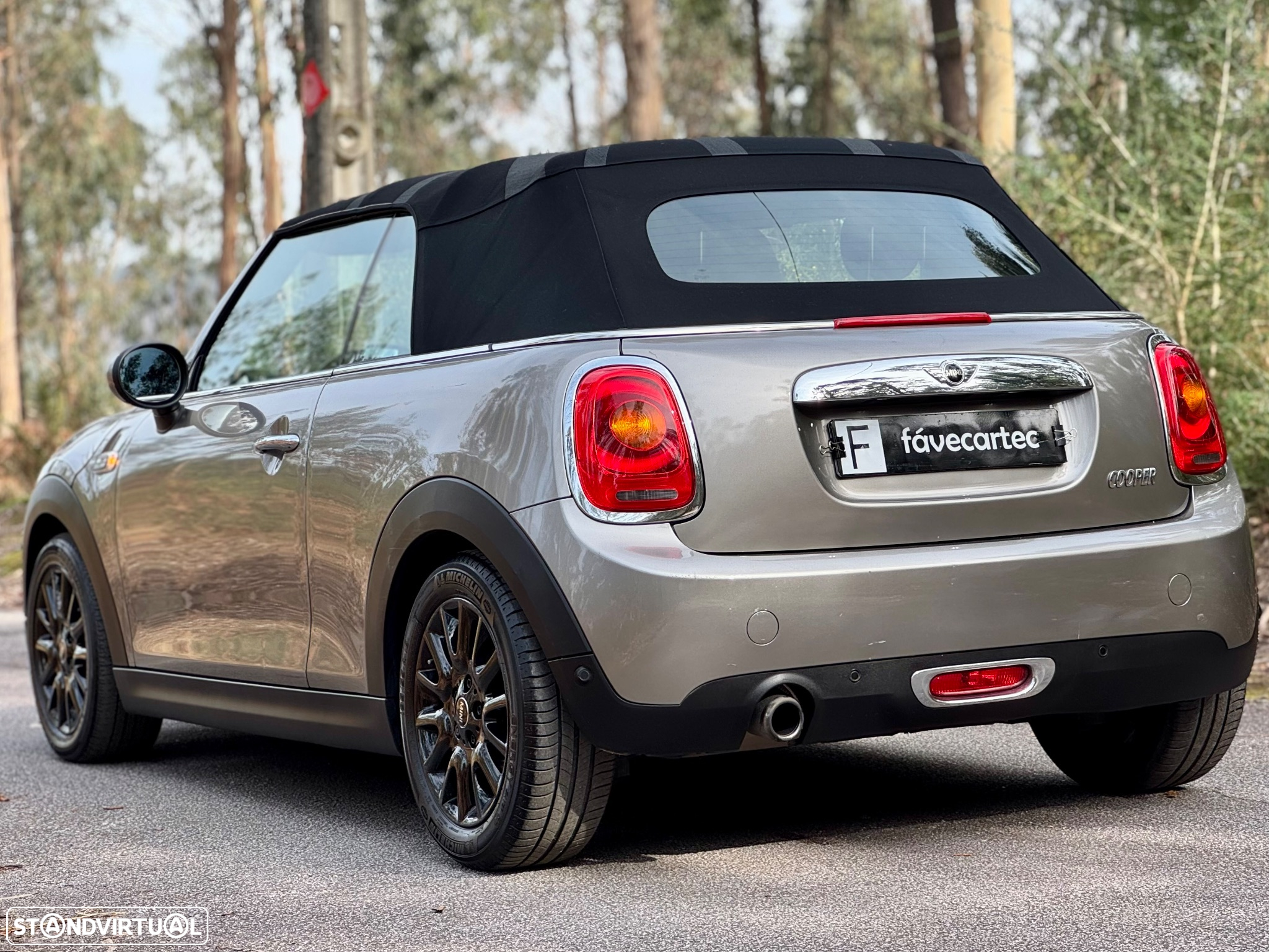 MINI Cabrio Cooper Aut. JCW - 36