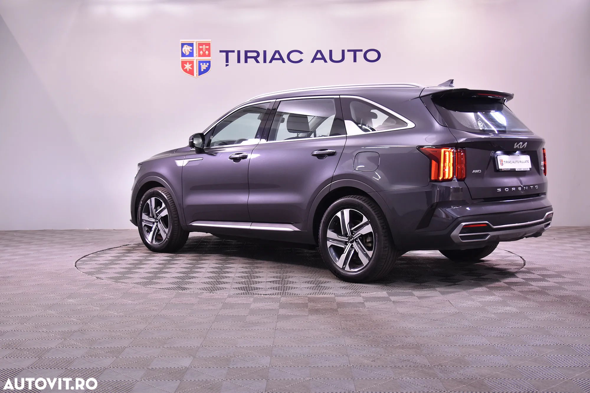 Kia Sorento - 3