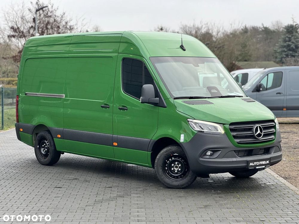 Mercedes-Benz Sprinter - 1