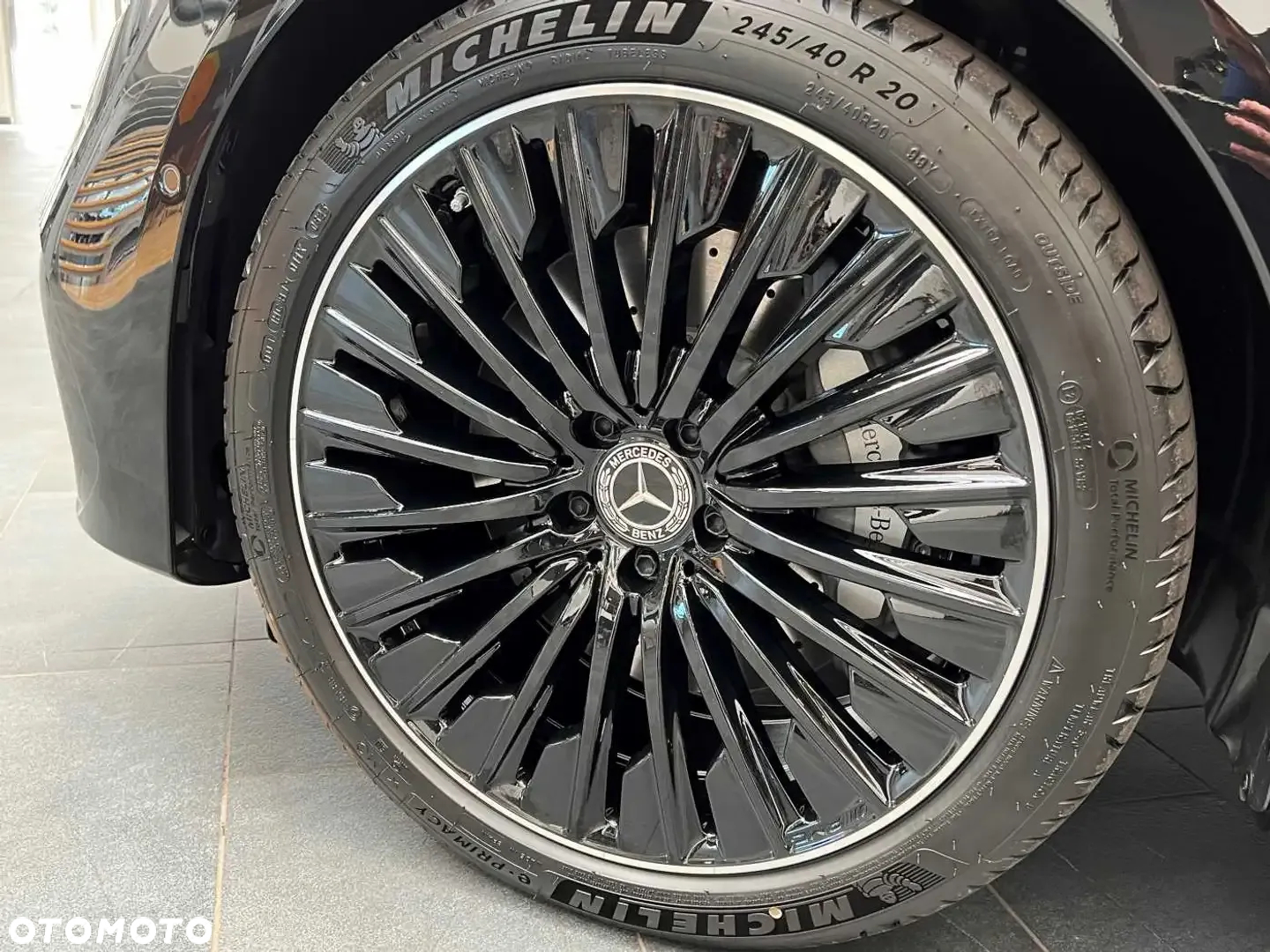 Mercedes-Benz Klasa E 220 d 4-Matic AMG/Avantgarde - 3