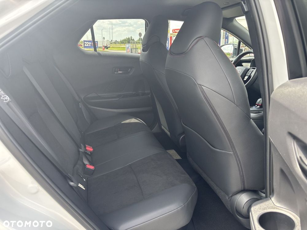Toyota C-HR - 11