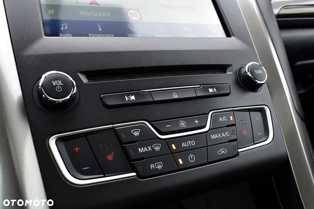 Ford Fusion 2.0 EcoBoost Titanium - 16