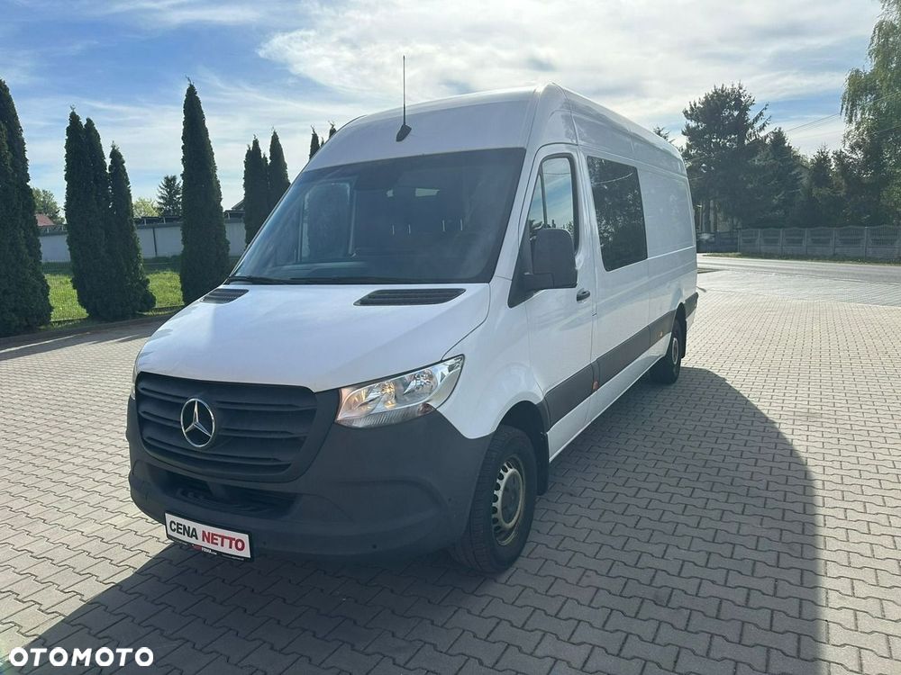 Mercedes-Benz Sprinter - 2