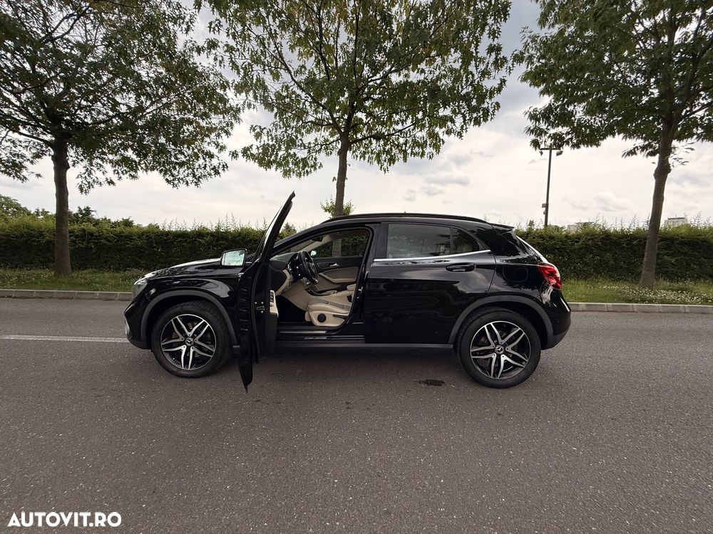 Mercedes-Benz GLA 220 4MATIC - 4