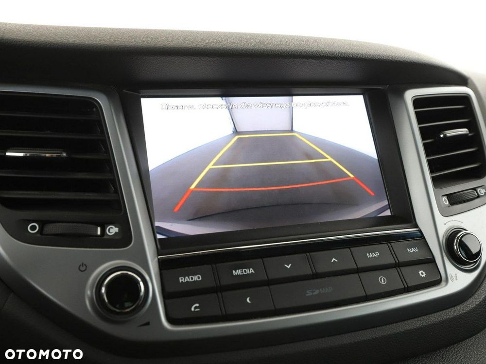 Hyundai Tucson 1.7 CRDI BlueDrive Style 2WD - 24