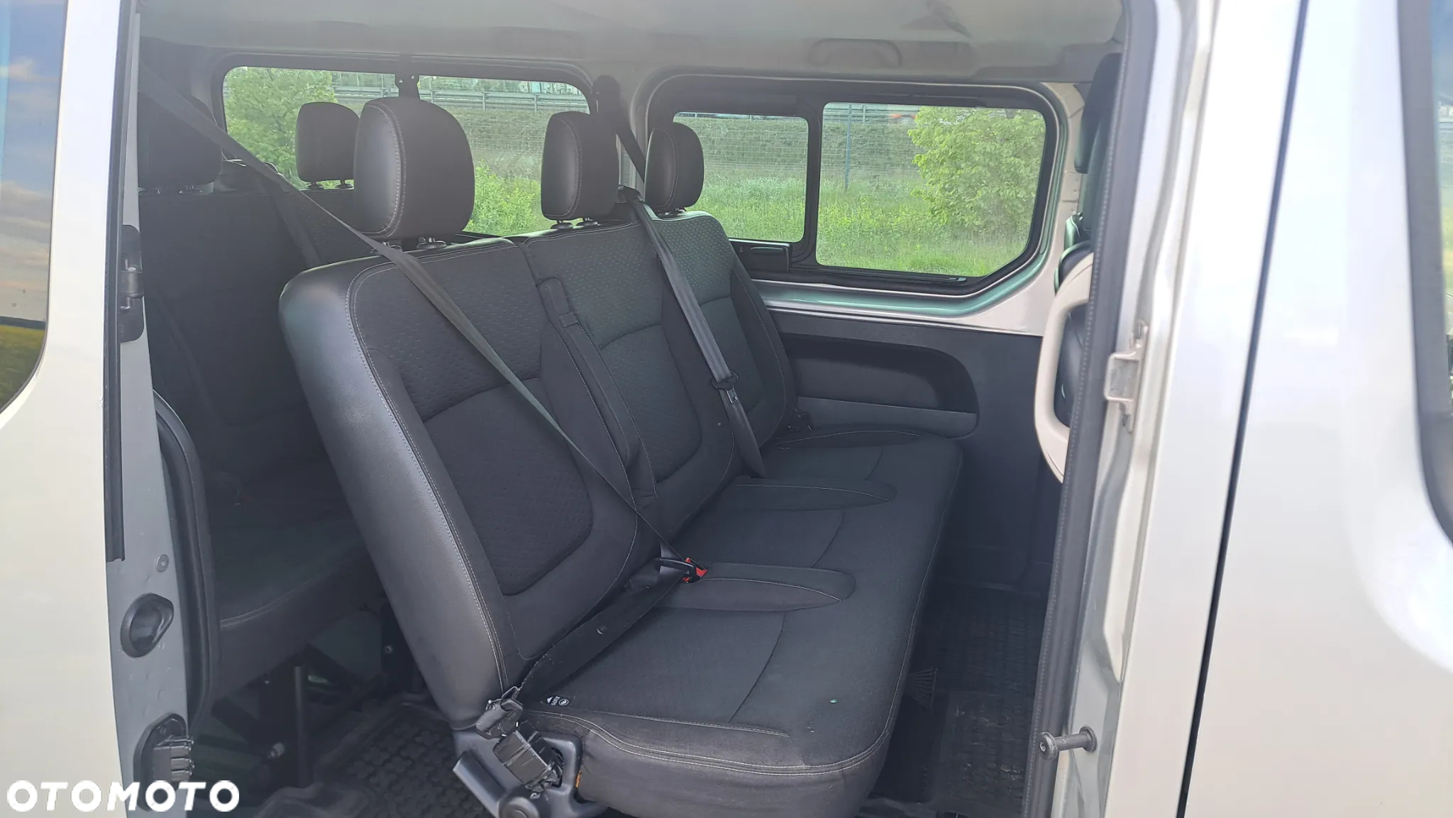 Opel Vivaro - 10