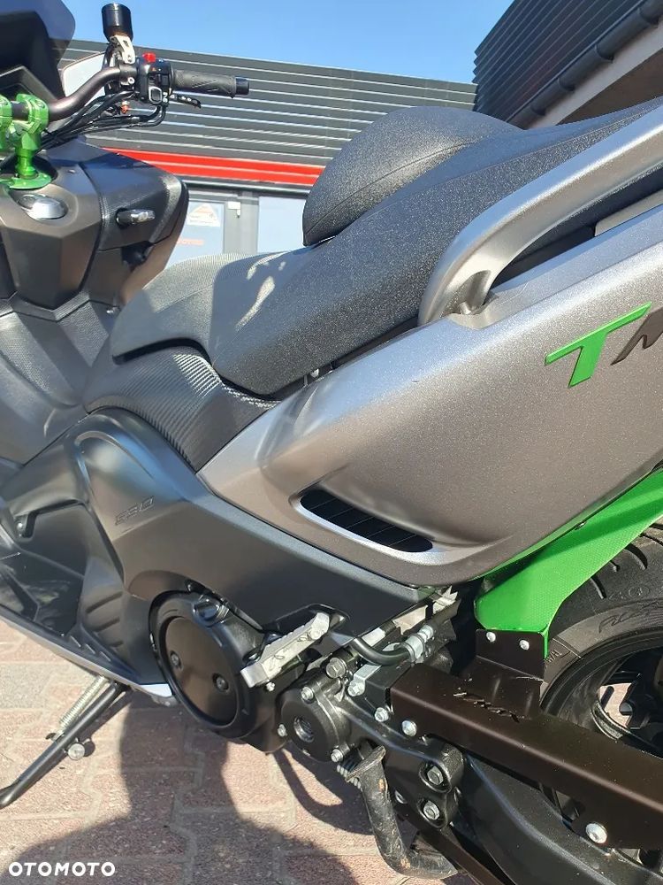Yamaha Tmax - 13
