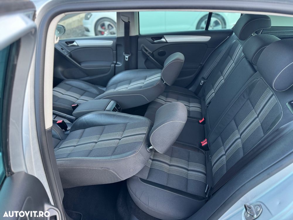 Volkswagen Golf 2.0 TDI DPF DSG MATCH - 10