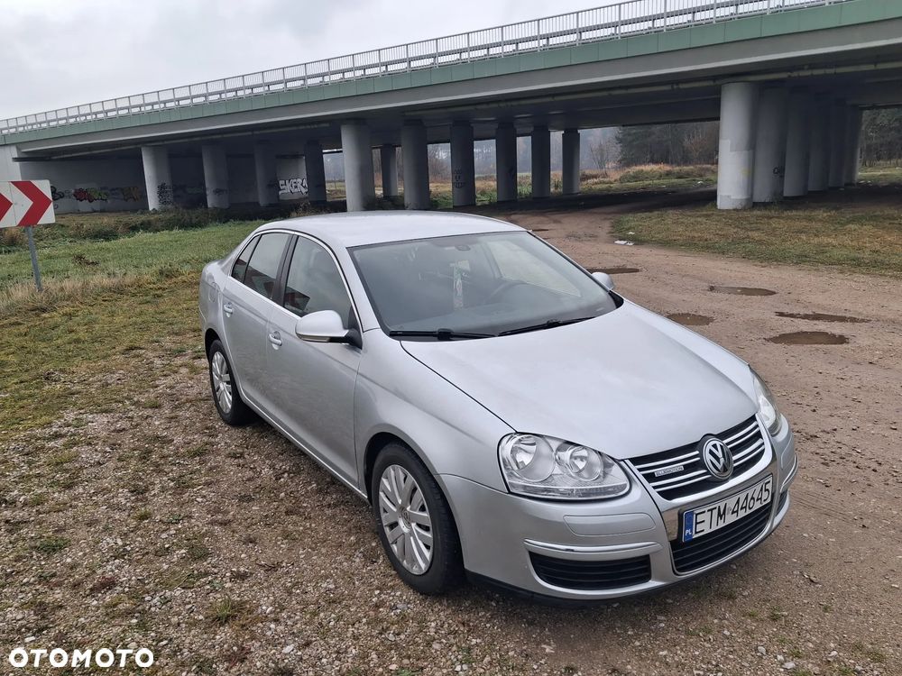 Volkswagen Jetta 1.9 TDI DPF Trendline BlueMotion - 2