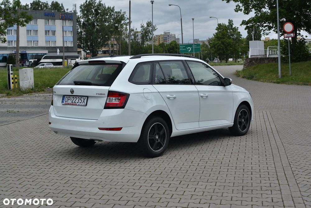 Skoda Fabia 1.0 TSI Ambition - 4