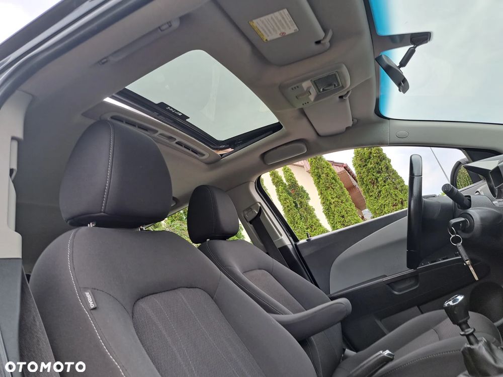 Chevrolet Aveo 1.6 LTZ - 18