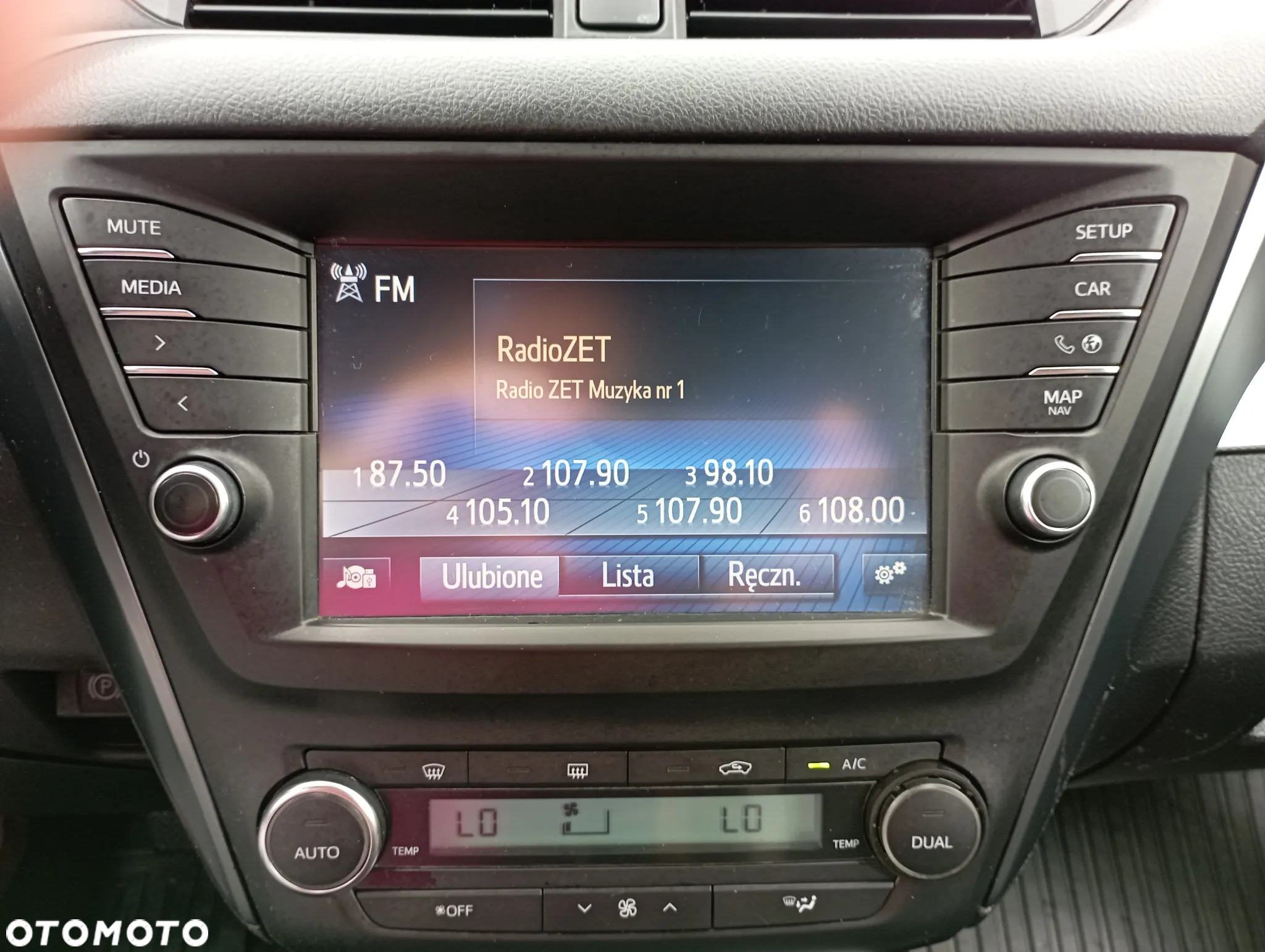 Toyota Avensis 2.0 D-4D Premium - 19