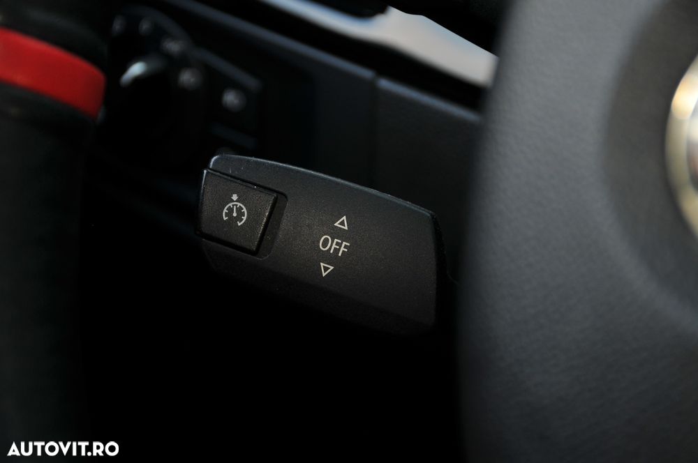 BMW Seria 3 335i Aut. - 14