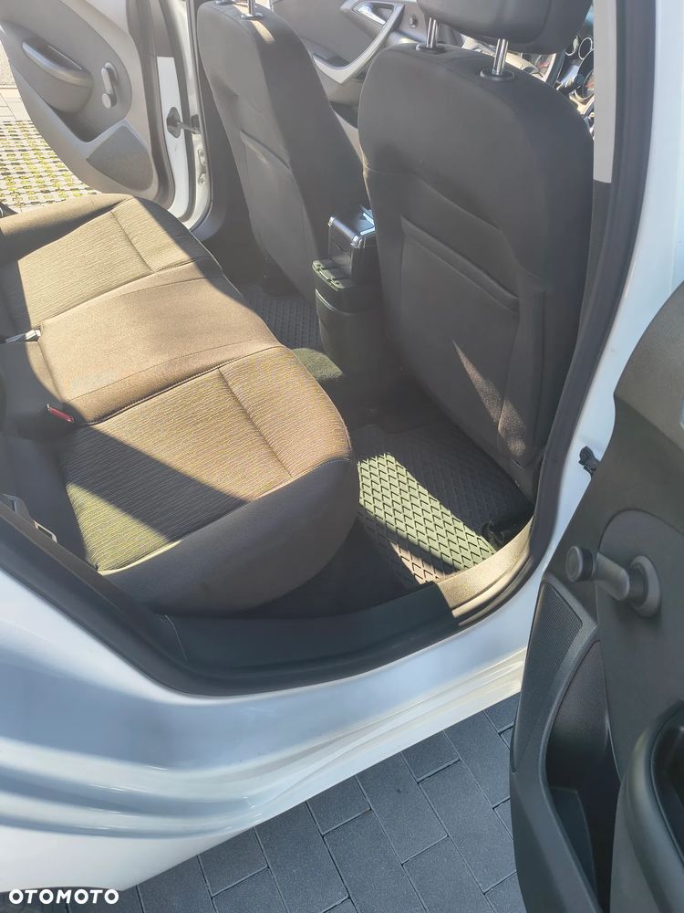 Opel Astra 1.6 - 13