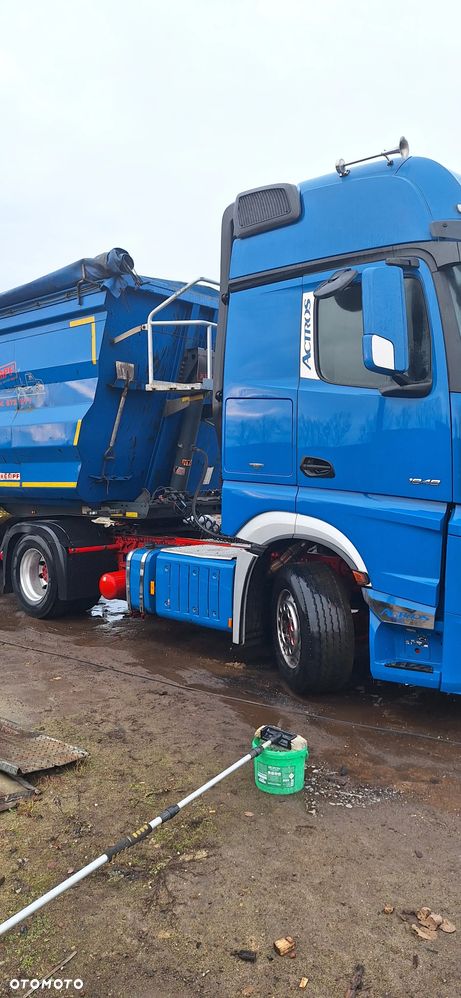 Mercedes-Benz ACTROS - 2