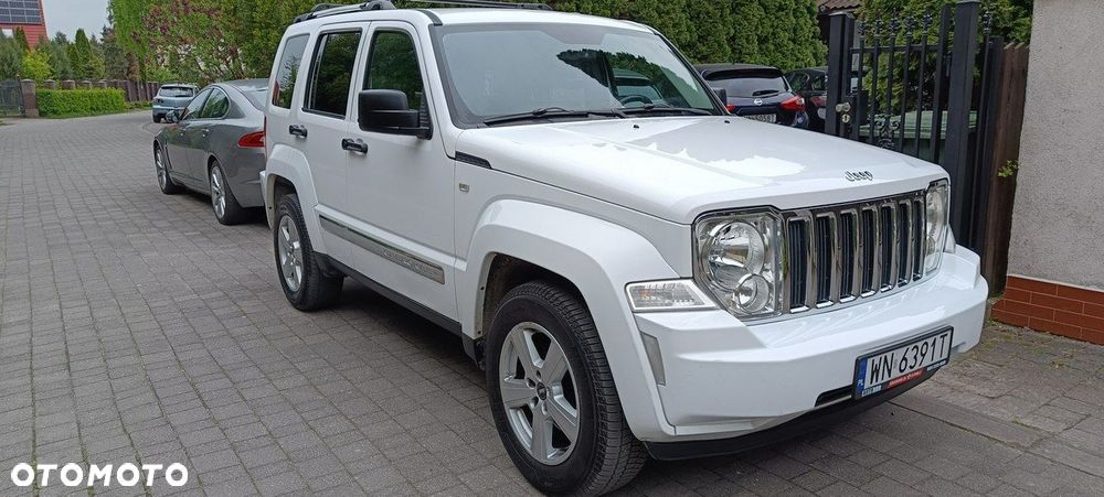 Jeep Cherokee - 12