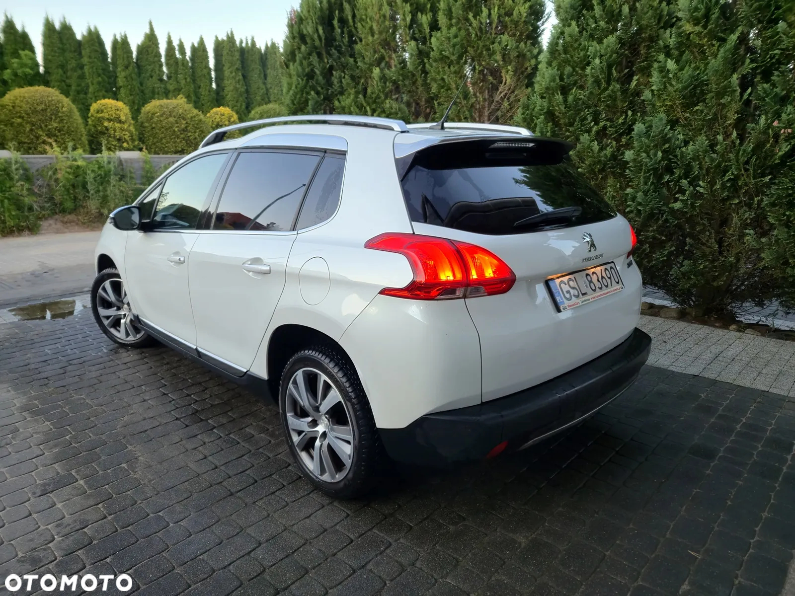 Peugeot 2008 120 VTI Allure - 4