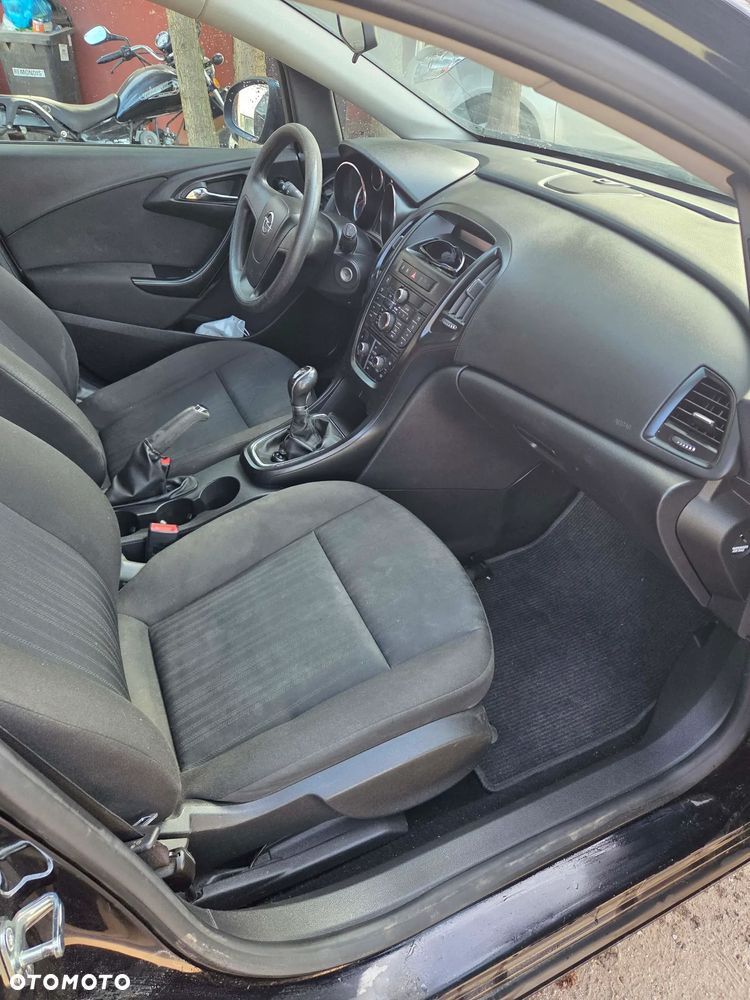 Opel Astra 1.4 ecoFLEX - 9