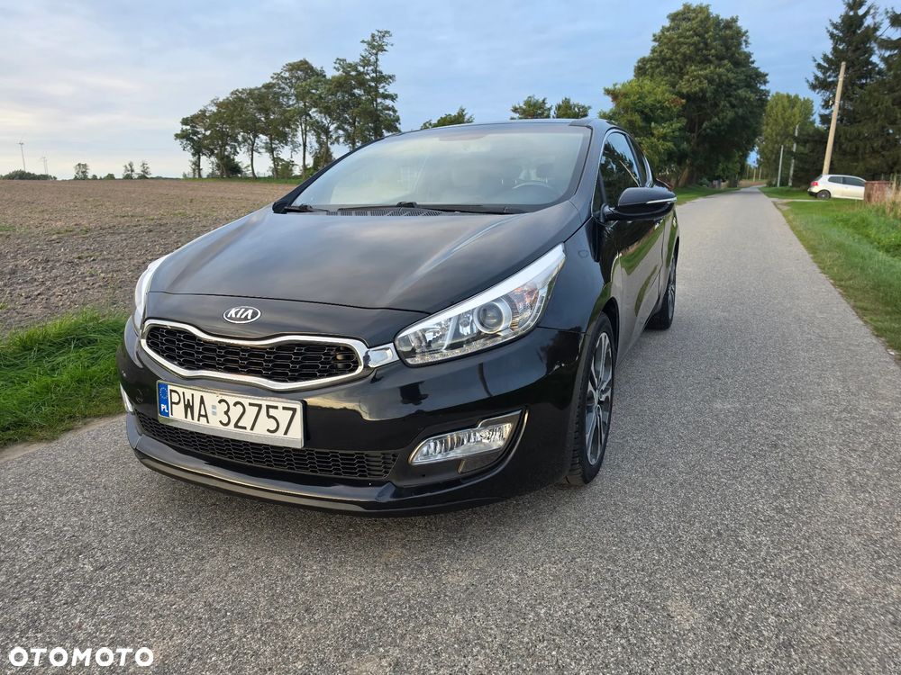 Kia Ceed 2013 photo 2