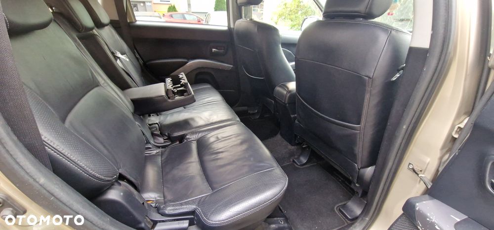 Mitsubishi Outlander 2.2 DI-D 4WD Instyle - 15