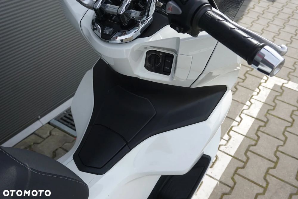 Honda PCX - 16
