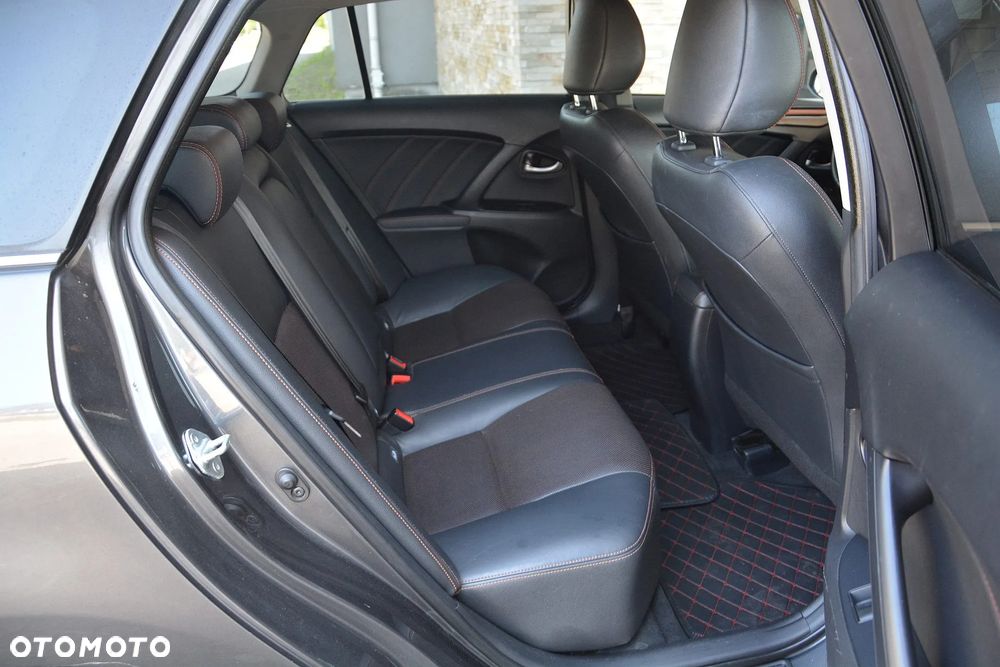 Toyota Avensis 2.0 D-4D Prestige - 12