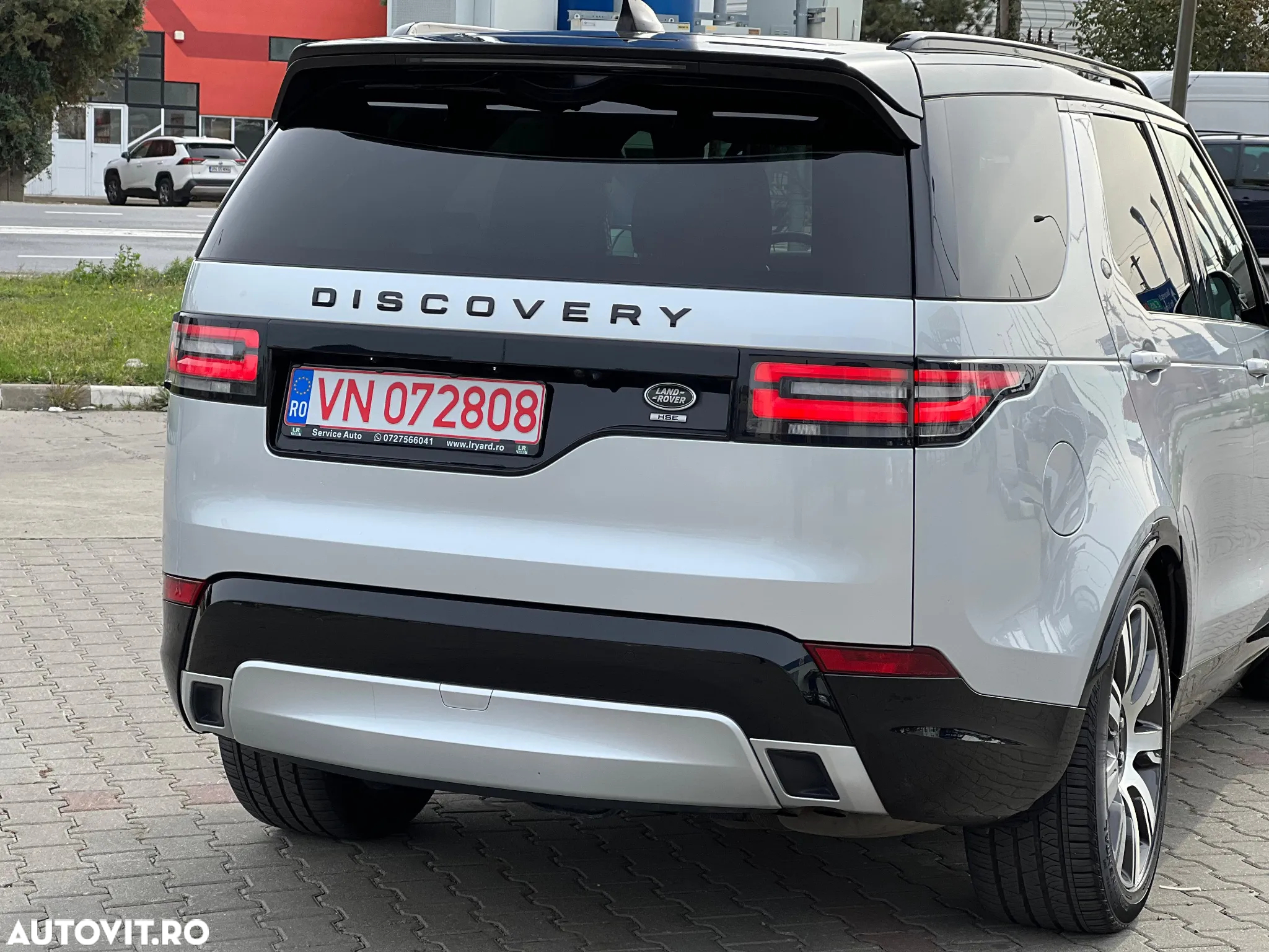 Land Rover Discovery - 16