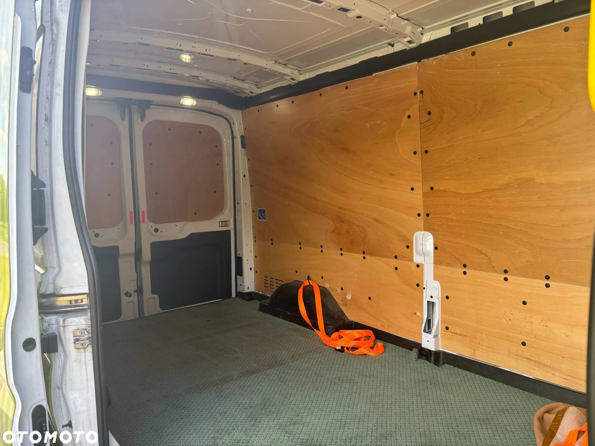 Ford Transit - 9