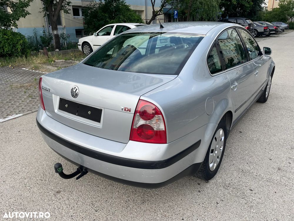 Volkswagen Passat 1.9 TDI Highline - 4