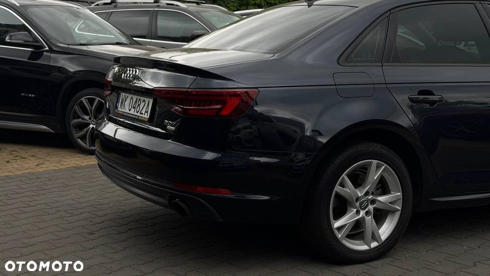 Audi A4 Limousine - 5