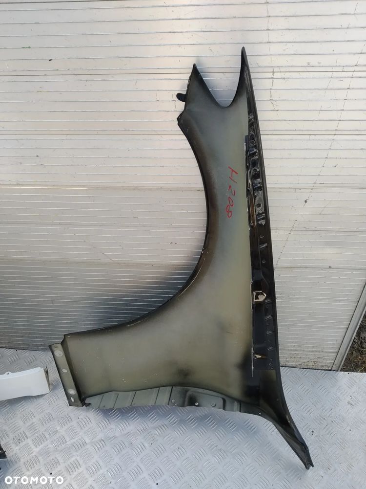 A862/F60/F582/F911/H208 PRAWY BŁOTNIK MERCEDES W205 - 13