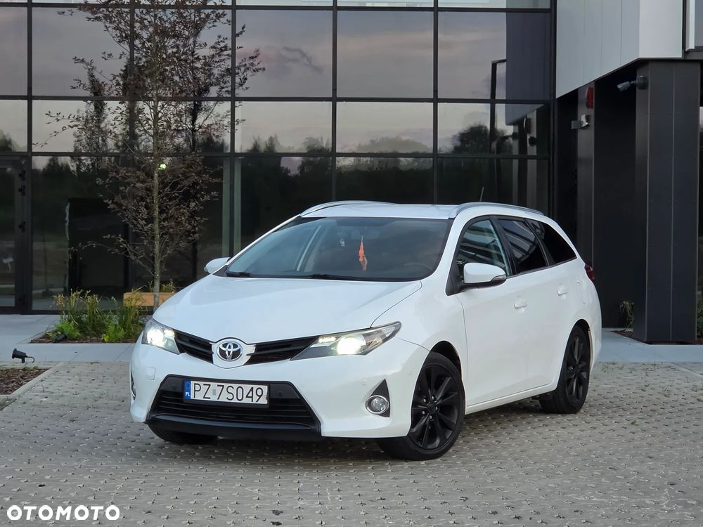 Toyota Auris 2.0 D-4D Prestige - 37
