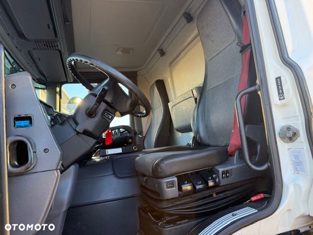 Scania P 230 4x2 Hds HMF 1220 - 10