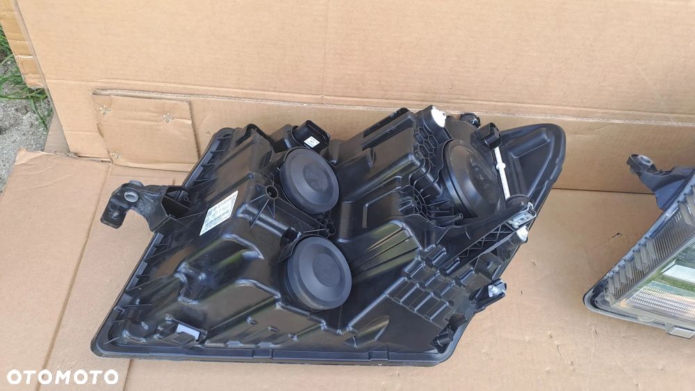 VW CRAFTER MAN TGE  PRAWA LAMPA  7C1941006B 1EB012830-01 - 3