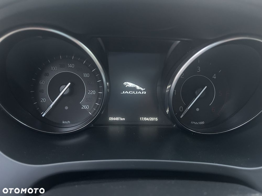 Jaguar E-Pace D150 AWD R-Dynamic S - 25