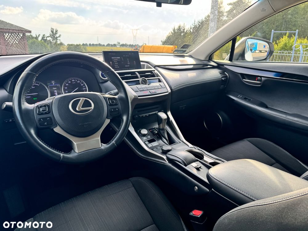 Lexus NX 300h Elite 2WD - 12
