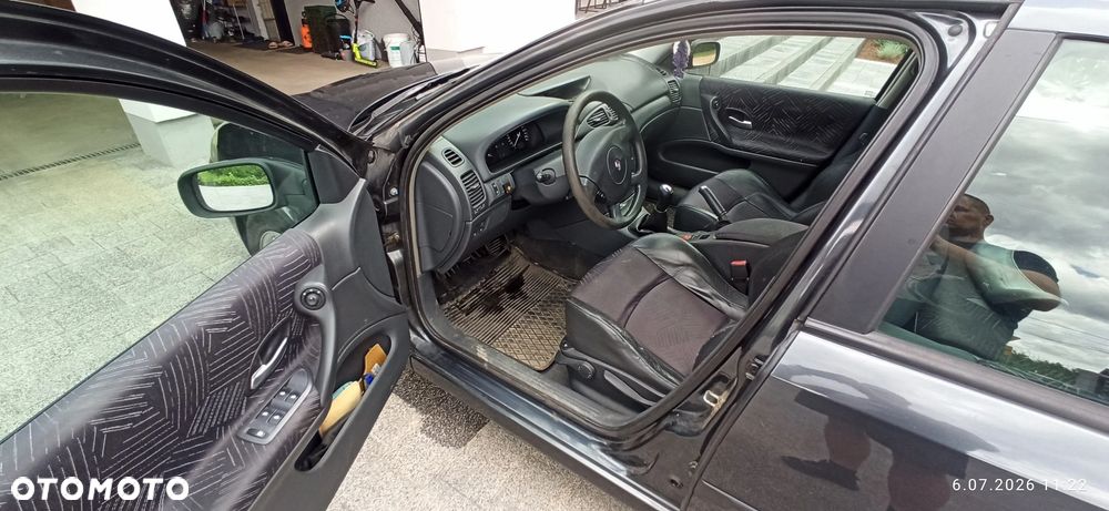 Renault Laguna - 8