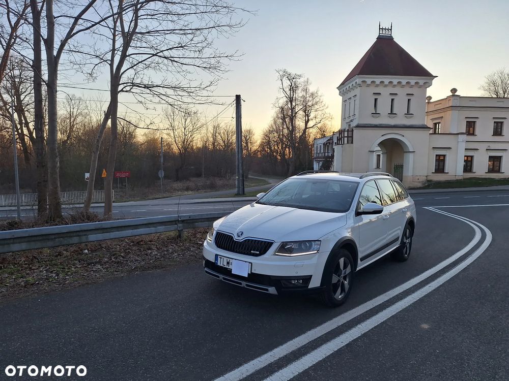 Skoda Octavia Combi 2.0 TDI 4x4 Scout - 1