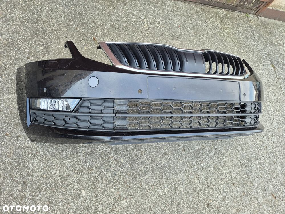 Skoda Octavia III 3 lifting 16- zderzak przedni grill kratka halogen 5E - 1