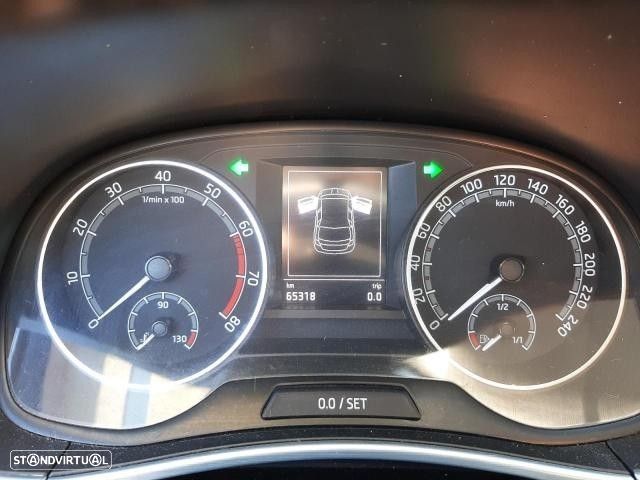 Peças Skoda Fabia III (NJ3) 1.0 TSI 2021 - 7